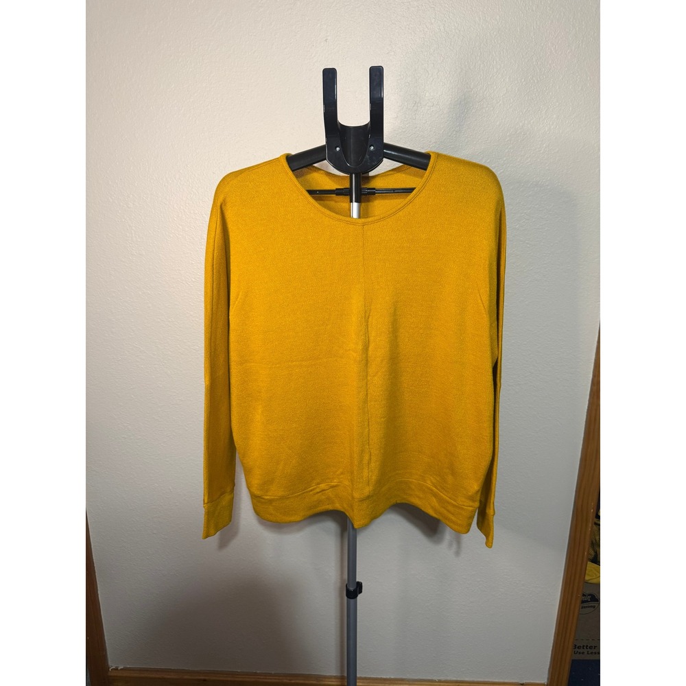 Style & Co Mustard Yellow Crew Neck Knit Sweater Womens Medium Center Seam
